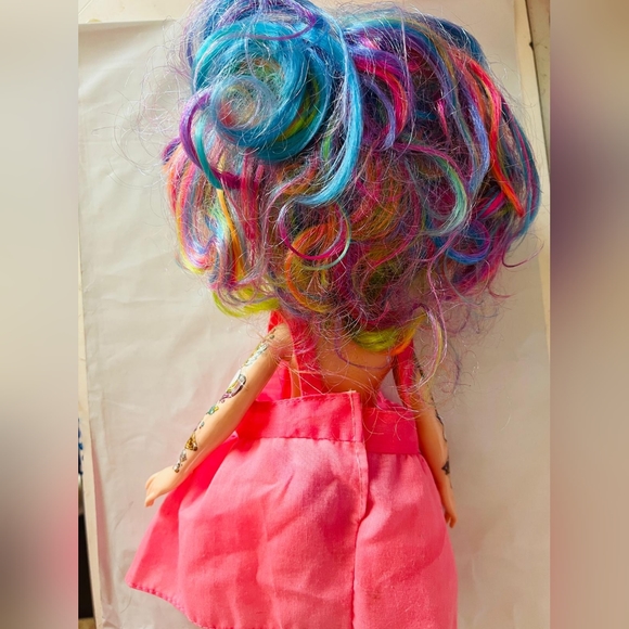 Rainbow HighRainbow High Rainbow Surprise 14-inch doll – Rainbow Dream D… - Picture 8 of 8